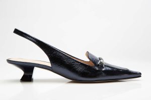 Zinda, 3040 Sirip Navy