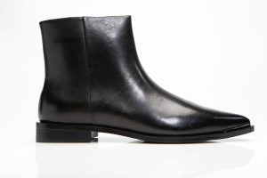 Bella Di Roma, 2018 Black Leather